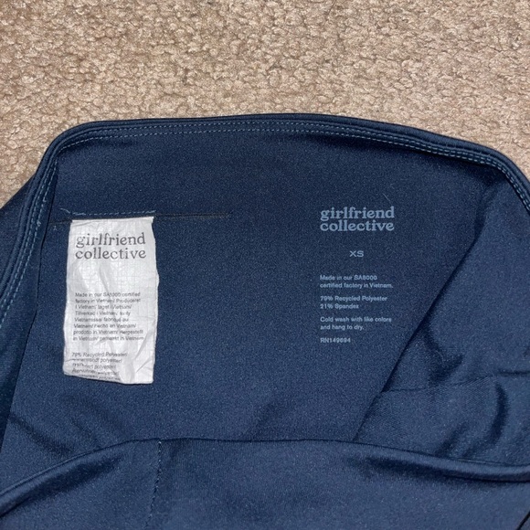 Girlfriend Collective High Waist Compressive Leggings in Midnight - Picture 2 of 2